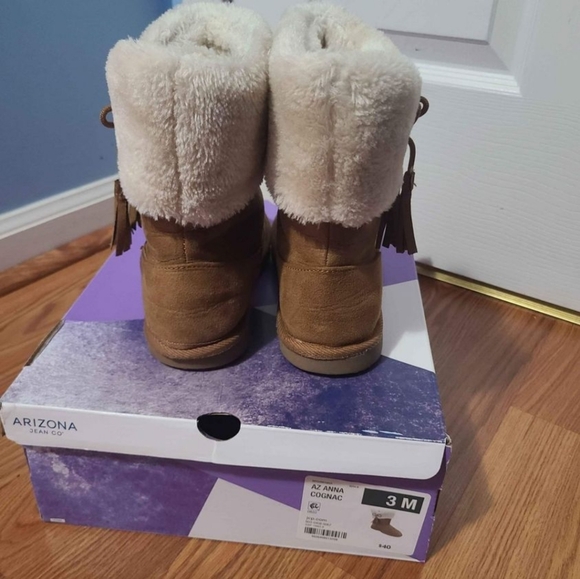 Arizona Jean Co. Girl boots size 3 - Picture 3 of 4